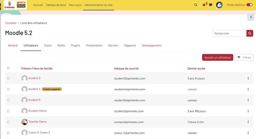 Statut suspendu affiché clairement dans la liste des utilisateurs Moodle 5.2