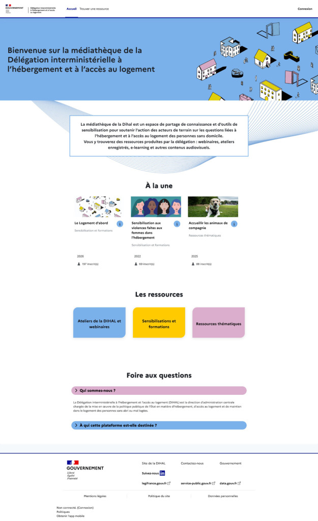 Page d'accueil de la Médiathèque DIHAL sur Moodle : espace de partage de ressources pour les acteurs de terrain (webinaires, e-learning, ateliers enregistrés), organisé en trois grandes catégories — Ateliers et webinaires, Sensibilisations et formations, Ressources thématiques